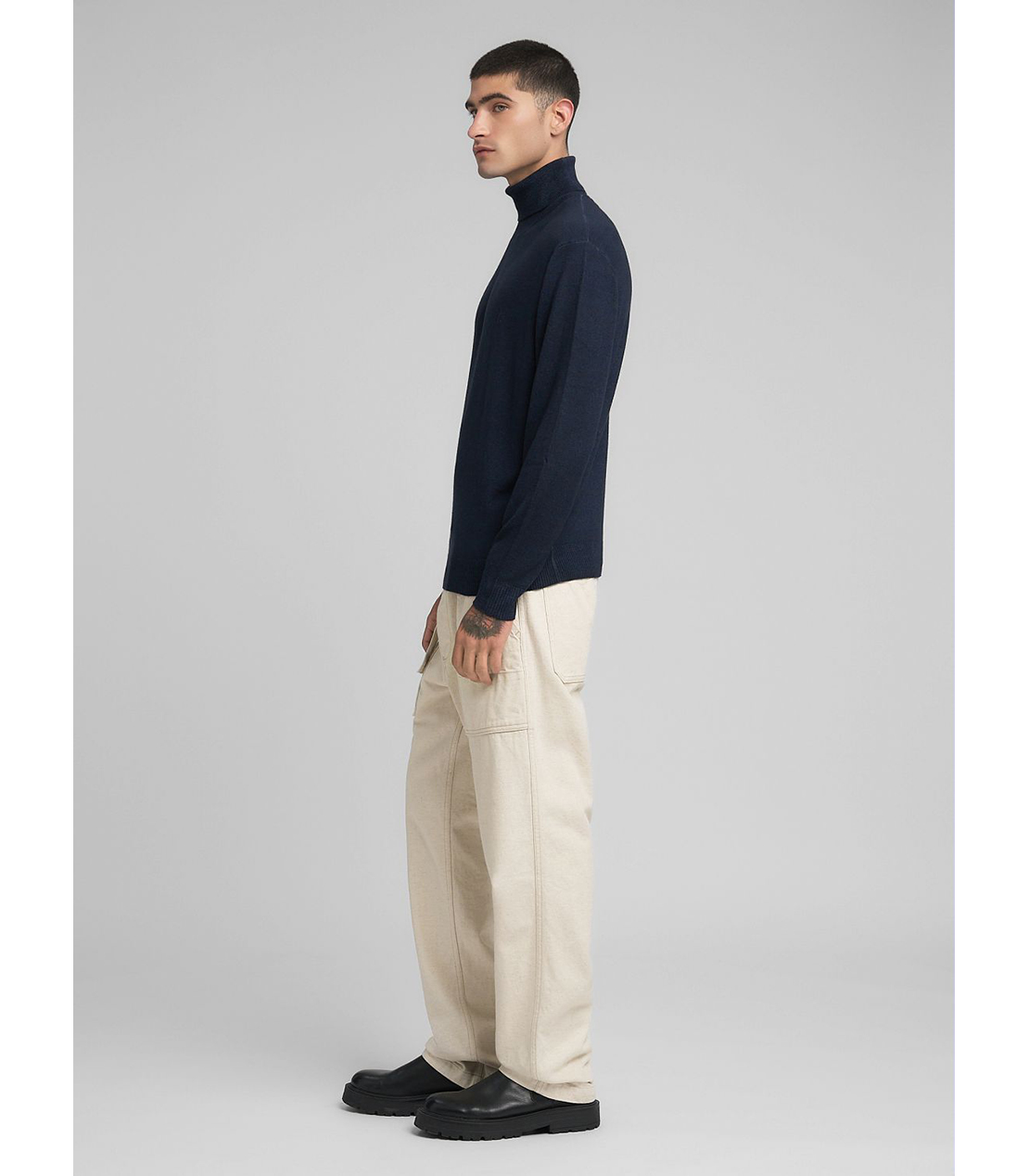 R刺しゅう ウールブレンド タートルネックプルオーバー 詳細画像 ダークブルー 4